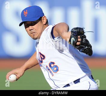 Flushing, NY, USA. Apr 20, 2014. Daisuke Matsuzaka (Mets) MLB : Daisuke Matsuzaka les Mets de New York en ligue majeure de baseball pendant les match contre les Braves d'Atlanta au Citi Field à Flushing, NY, USA . © AFLO/Alamy Live News Banque D'Images