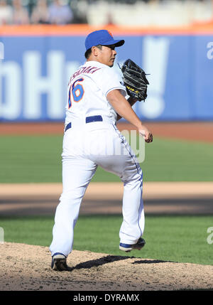 Flushing, NY, USA. Apr 20, 2014. Daisuke Matsuzaka (Mets) MLB : Daisuke Matsuzaka les Mets de New York en ligue majeure de baseball pendant les match contre les Braves d'Atlanta au Citi Field à Flushing, NY, USA . © AFLO/Alamy Live News Banque D'Images