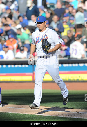 Flushing, NY, USA. Apr 20, 2014. Daisuke Matsuzaka (Mets) MLB : Daisuke Matsuzaka les Mets de New York en ligue majeure de baseball pendant les match contre les Braves d'Atlanta au Citi Field à Flushing, NY, USA . © AFLO/Alamy Live News Banque D'Images