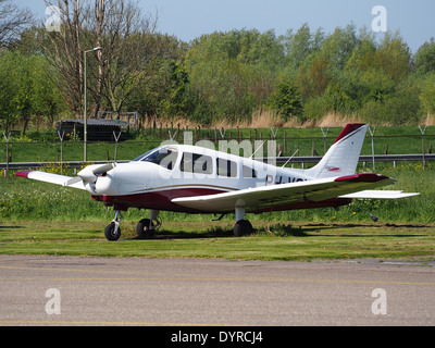 PH-VSY Piper PA-28-161 privé Warrior II à l'aéroport de Rotterdam La Haye (RTM - Programme opérationnel EHRD) Banque D'Images