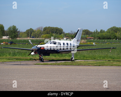 PH-LUX Piper PA-46 Jetprop DLX à l'aéroport de Rotterdam La Haye (RTM - Programme opérationnel EHRD), Banque D'Images