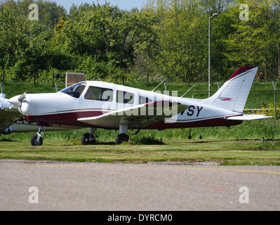 PH-VSY Piper PA-28-161 privé Warrior II à l'aéroport de Rotterdam La Haye (RTM - Programme opérationnel EHRD), Banque D'Images