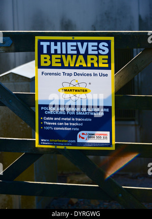 "Méfiez-vous des voleurs, des avis d'alerte. Haut Hartside Cafe. A686 Alston road à Penrith, Cumbria, Angleterre, Royaume-Uni, Europe. Banque D'Images