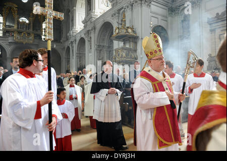 Le Cardinal Reinhard Marx au service du souvenir pour le roi Louis II de Bavière, 2011 Banque D'Images