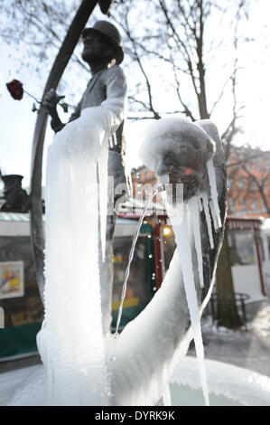 L'iced Karl Valentin Fontaine sur le Viktualienmarkt de Munich, 2012 Banque D'Images