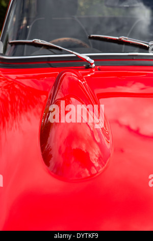 Un rouge entièrement restauré Triumph TR4a sports car Banque D'Images