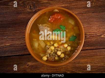 Traditionnelle soupe marocaine - harira, la soupe traditionnelle berbère du Maroc Banque D'Images