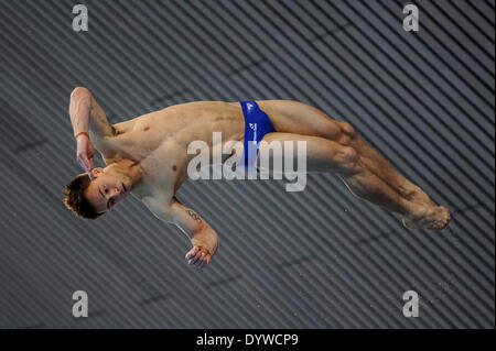 Londres, Royaume-Uni. Apr 25, 2014. Tom Daley de Grande-Bretagne (GBR) pratiques au cours de la première journée de la FINA/NVC Diving World Series 2014 au London Centre aquatique. Credit : Action Plus Sport/Alamy Live News Banque D'Images