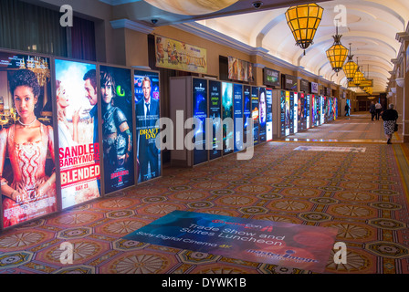 Général ambiance du salon au CinemaCon, le site officiel de la convention de l'Association nationale des propriétaires de cinémas à Las Vegas Banque D'Images