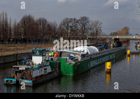 Berlin, Allemagne, avec turbine à gaz le Schwergutshuttle Banque D'Images