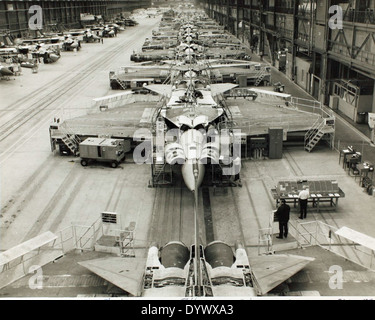 Le F-111A Aardvark, développé par General Dynamics, était un avion polyvalent et polyvalent utilisé par l'US Air Force. Il a été conçu pour les missions de frappe à longue portée, les bombardements tactiques et la reconnaissance. Banque D'Images