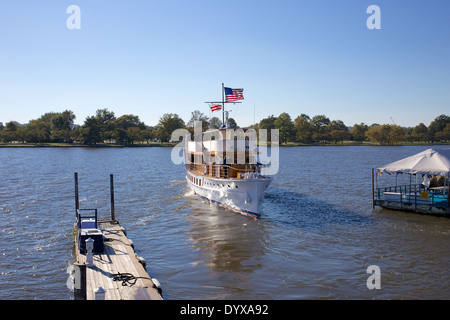 Le Sequoia, Yacht présidentiel des États-Unis jusqu'à l'Administration Carter et maintenant dans la propriété privée, à Washington DC. Banque D'Images