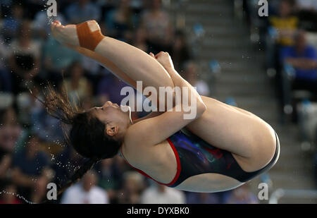 Londres, Royaume-Uni. Apr 26, 2014. Il Zi de la concurrence de la Chine au cours de la féministe Tremplin 3m de FINA/NVC Diving World Series 2014 au Centre aquatique de Londres à Londres, Royaume-Uni, le 26 avril 2014. Il a soutenu le titre avec 360,15 points. Credit : Wang Lili/Xinhua/Alamy Live News Banque D'Images