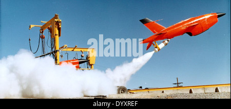Le Teledyne Ryan Firebee était un drone pionnier utilisé pour la reconnaissance et la pratique des cibles entre 1950 et 1989. Il a marqué des développements significatifs dans la technologie des drones et les systèmes aériens sans pilote. Banque D'Images