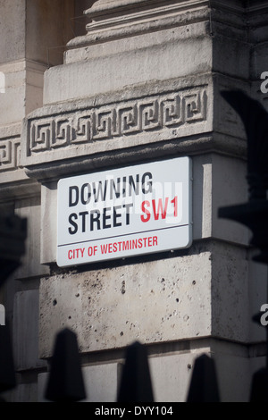 Downing Street Downing St SW1 sign Ville de Westminster London England UK Banque D'Images