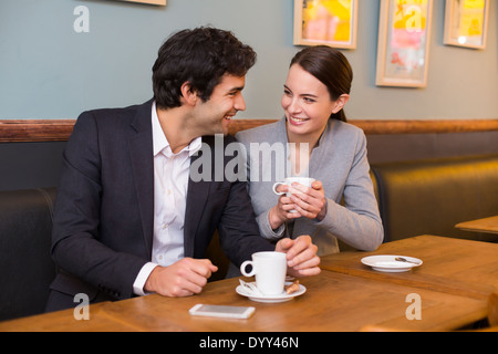 Woman man smiling restaurant amour Banque D'Images