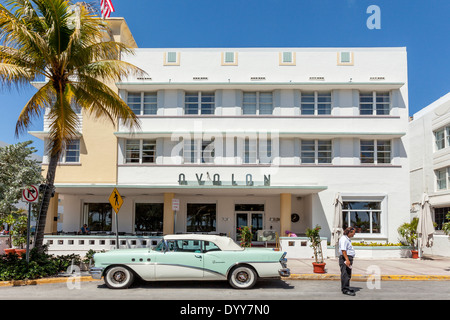 Le Avalon Hotel, Ocean Drive, à South Beach, Miami, Floride, USA Banque D'Images