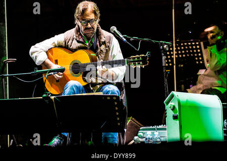 Turin, Italie. Apr 27, 2014. Torino Jazz Festival 27 avril 2014 - Al Di Meola Playng Beatles et plus - Al Di Meola Crédit : Realy Easy Star/Alamy Live News Banque D'Images