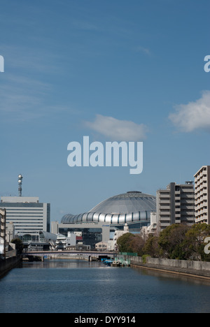 Osaka Dome baseball stadium et ciel, Osaka, Japon Banque D'Images