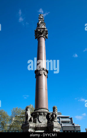 La Crimée et rébellion indienne / Lord Raglan colonne commémorative à l'extérieur de l'abbaye de Westminster - Londres UK Banque D'Images