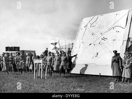 Adolf Hitler à la manoeuvre du 6e corps d'armée, 1935 Banque D'Images