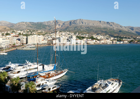 Voir large front de la ville de Chios plus grande ville sur l'île grecque de Chios Chios Island 5ème plus grande île Banque D'Images