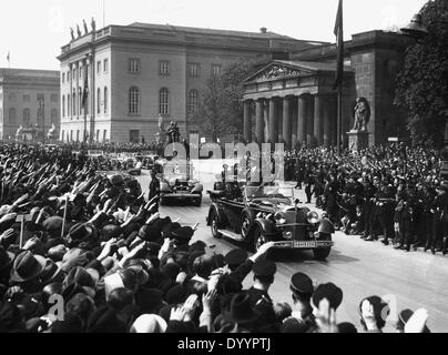 Le 1er mai : Des défilés et célébration de Adolf Hitler pour le premier mai,1936 Banque D'Images