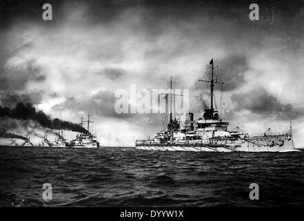 Navires de la flotte de haute mer allemande pendant une manoeuvre, avant 1913 Banque D'Images