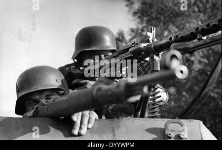 Soldats allemands dans un véhicule de transport de troupes, 1942 Banque D'Images