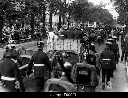 Militärparade à Berlin, 1914 Banque D'Images