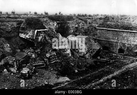 Lourdement endommagé Fort Vaux, 1916 Banque D'Images