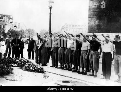 Les cyclistes allemands au monument du Soldat inconnu, 1935 Banque D'Images