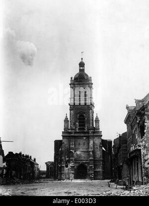 Église détruite à Lens, 1917 Banque D'Images