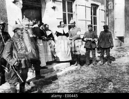 Soldats allemands dans un territoire occupé en France, 1914 Banque D'Images