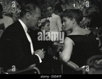 Romy Schneider et Curd Jürgens pendant le Festival du Film de Venise, 1957 Banque D'Images