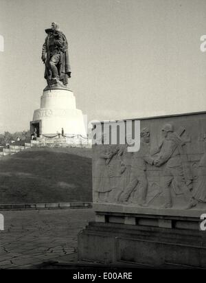 Le Soviet War Memorial de Treptower Park, Berlin, 1989 Banque D'Images