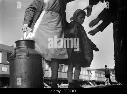 Les réfugiés à la frontière allemande près de Hof, 1948 Banque D'Images