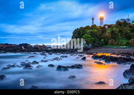 Shionomisaki Kushimoto, cap, au Japon. La marque le point le plus au sud de Honshu, l'île principale du Japon. Banque D'Images