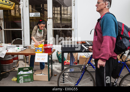 Les communistes tchèques célèbrent le 1er mai, le parti communiste, maison de vacances au centre de Prague Vystaviste Banque D'Images