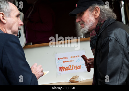 Les communistes tchèques célèbrent le 1er mai, le parti communiste, maison de vacances au centre de Prague Vystaviste Banque D'Images