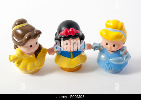 Le Fisher Price Little People marque de jouets avec la Princesse Disney Blanche Neige, Cendrillon et Belle beauté et la Bête Banque D'Images