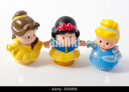 Le Fisher Price Little People marque de jouets avec la Princesse Disney Blanche Neige, Cendrillon et Belle beauté et la Bête Banque D'Images