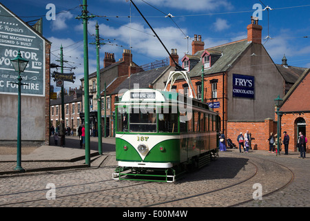 En tram village victorien au Beamish Museum, Durham, Angleterre Banque D'Images