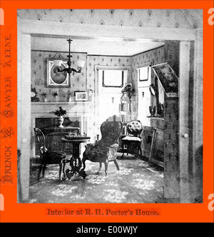 L'intérieur de la maison R.H. porter à Keene, New Hampshire, capturé dans cette image de J.A. French, met en valeur le mobilier d'époque et le style architectural de la maison américaine de la fin du XIXe siècle. Banque D'Images