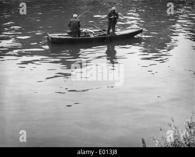 Les pêcheurs sur la Seine, Paris, 1963 Banque D'Images