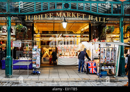 L'entrée ot le Jubilé Market Hall de Covent Garden, Londres. Banque D'Images