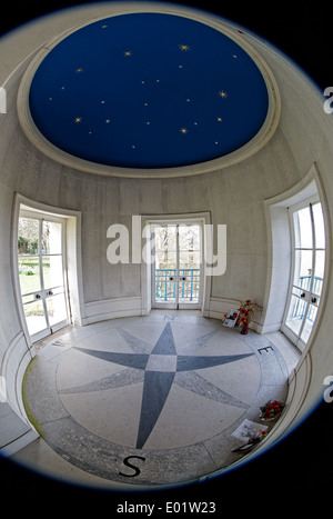 À l'intérieur de l'affût de l'ouest des Forces aériennes du Commonwealth britannique Runnymede Memorial Banque D'Images