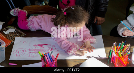 Childcreating au cours de l'assemblée annuelle de l'oeuvre Children's Festival à Reykjavik, Islande Banque D'Images