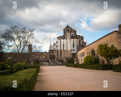 Jardin et l'église du Convento de Cristo, Tomar Banque D'Images