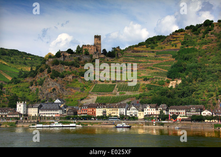 Château gutenfels, aka caub château, siège sur la ville de kaub, Allemagne Banque D'Images